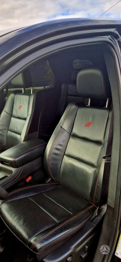 Dodge Durango, 5.7 l., off-road / crossover
