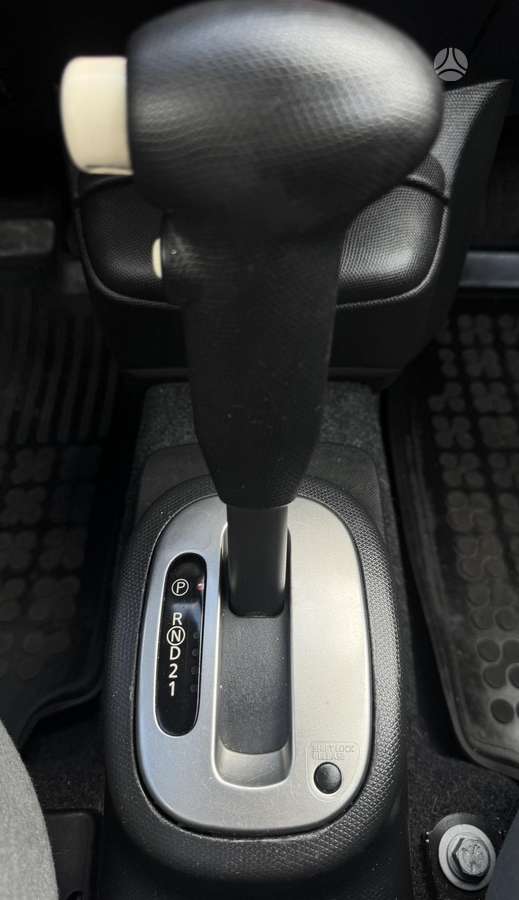 Nissan Micra, 1.2 l., hatchback