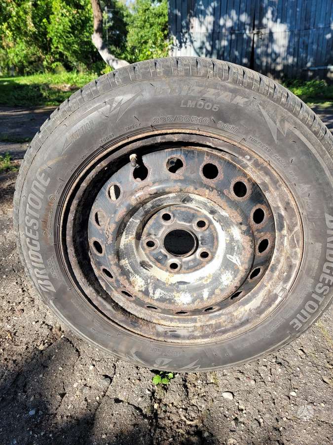 Bridgestone Lm005, winter 205/60 R16