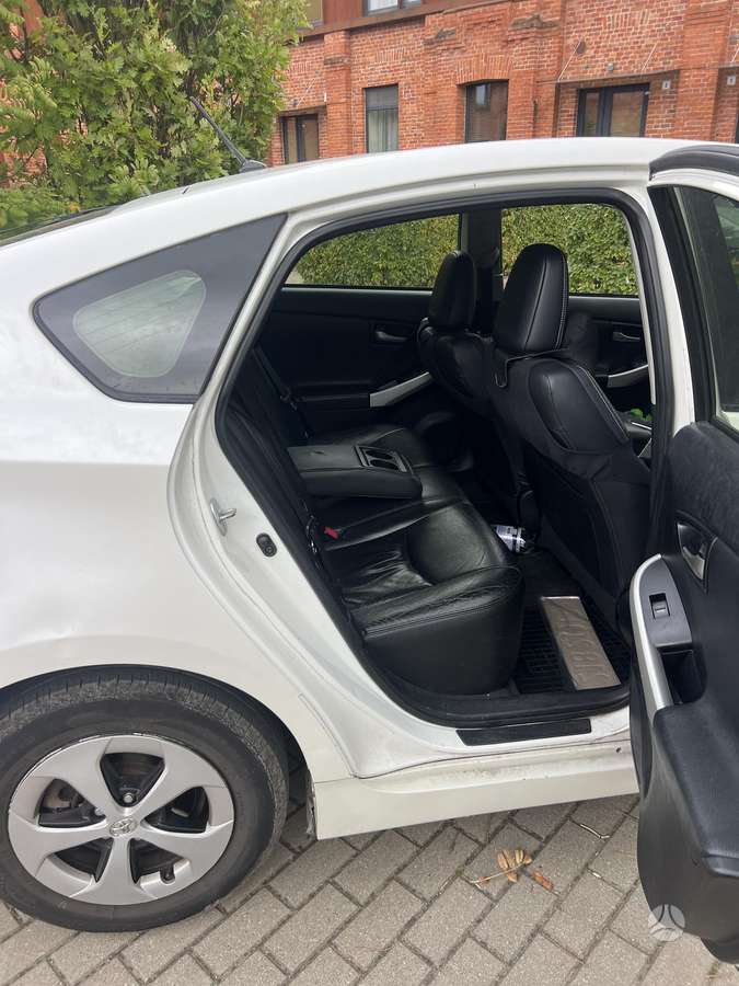 Toyota Prius - 7