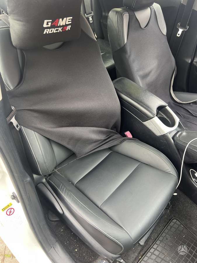 Toyota Prius - 8