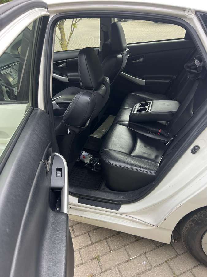 Toyota Prius - 9