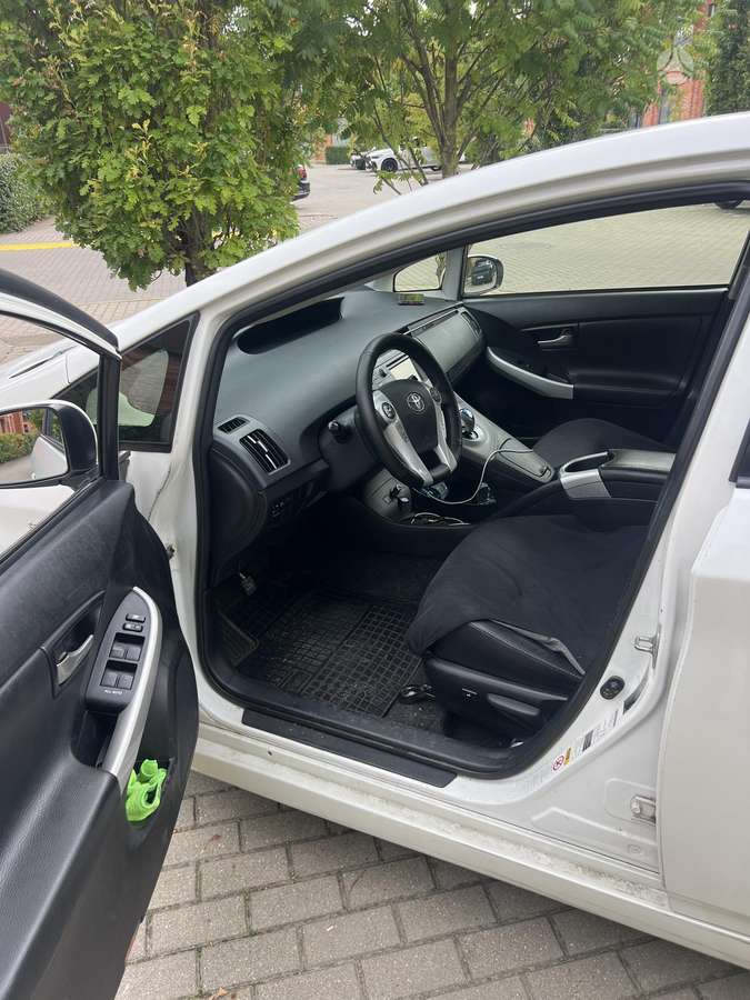 Toyota Prius - 11