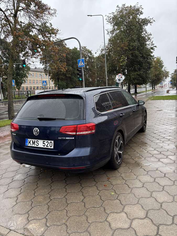 Volkswagen Passat - 4
