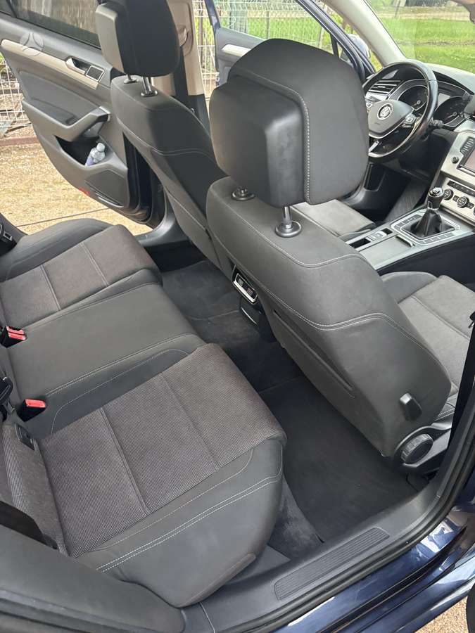 Volkswagen Passat - 10
