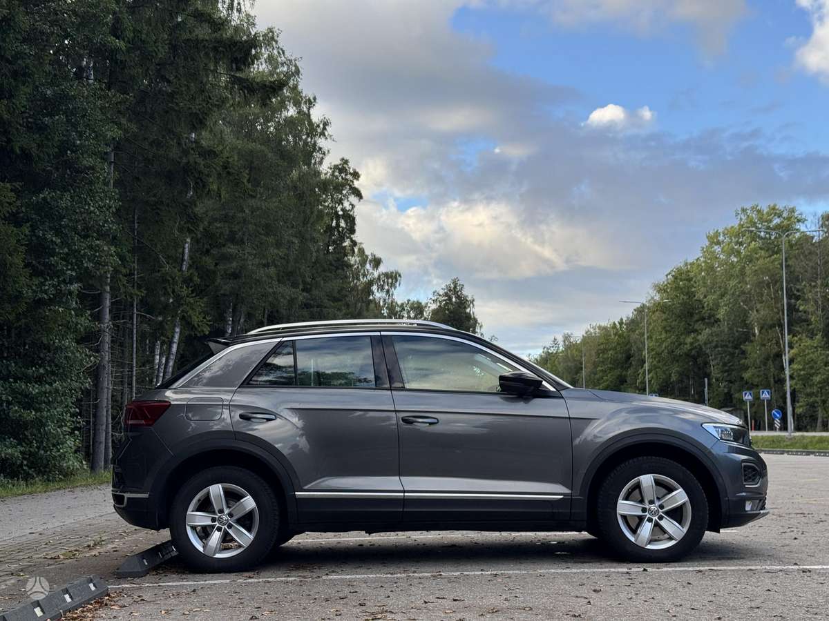 Volkswagen T-Roc - 12