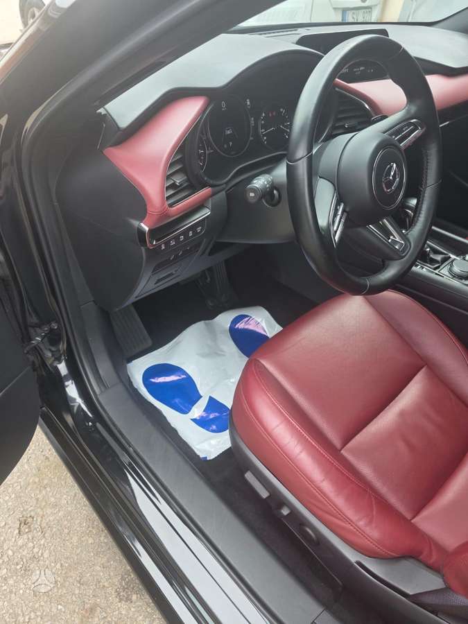 Mazda 3, 2.0 l., hatchback