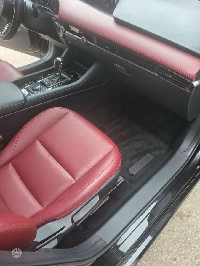 Mazda 3, 2.0 l., hatchback