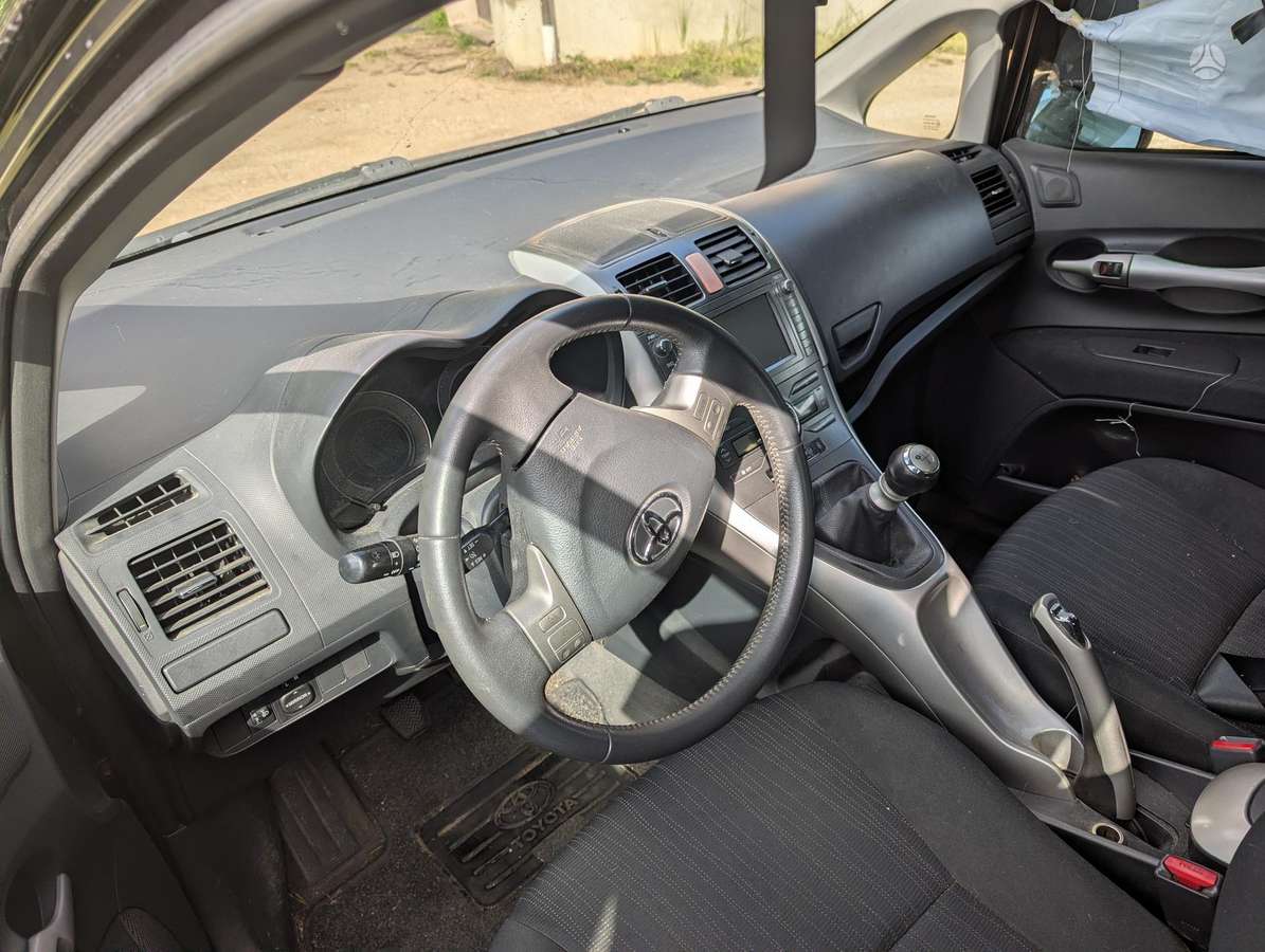Toyota Auris, 2.0 l., hatchback