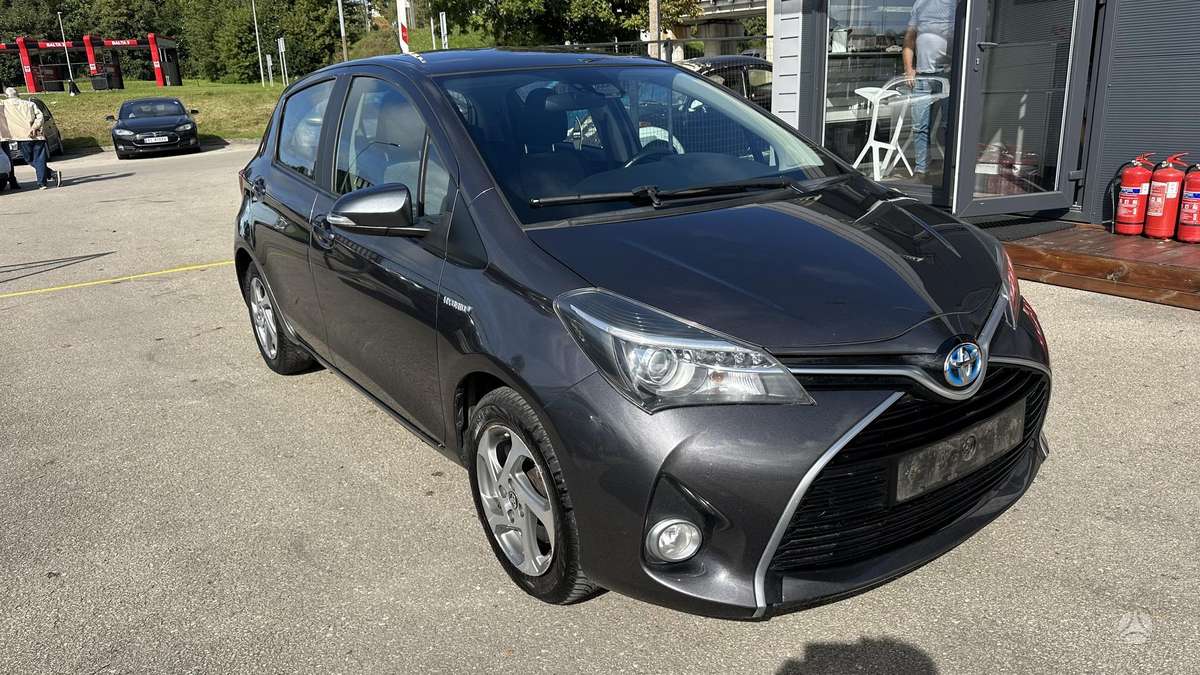 Toyota Yaris - 1