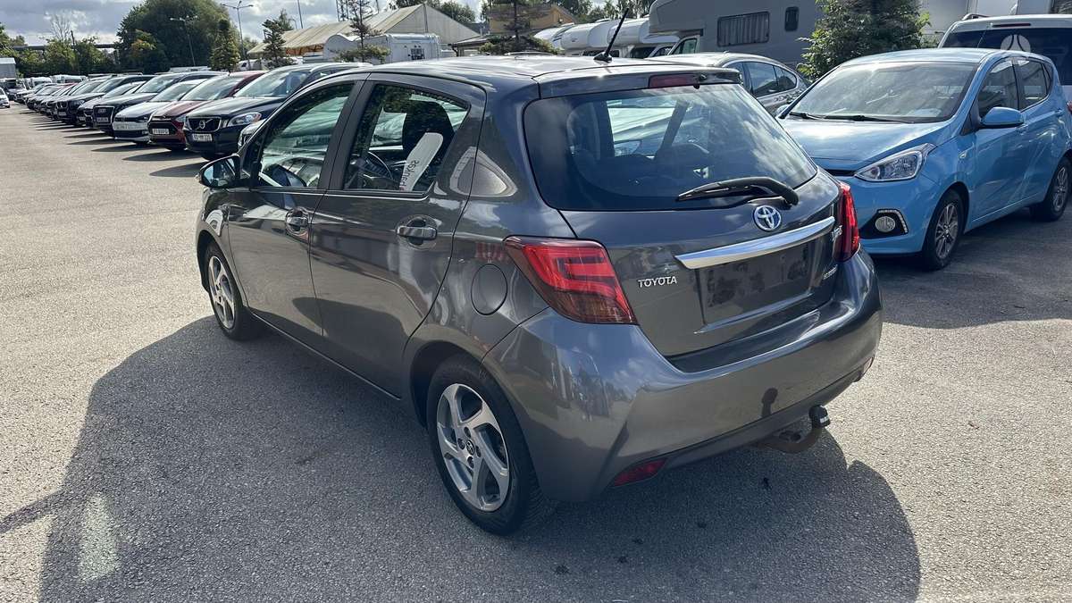 Toyota Yaris - 4