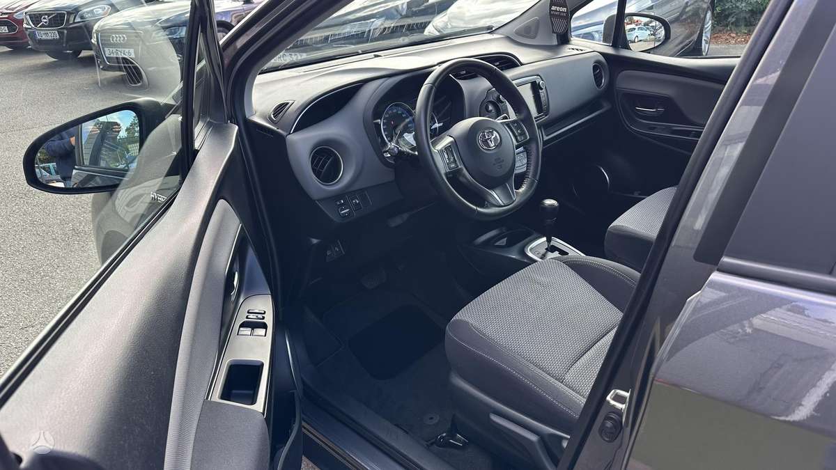 Toyota Yaris - 7
