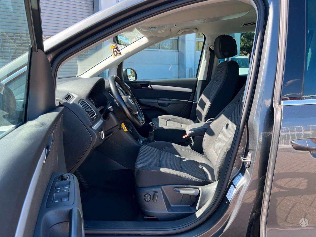 Volkswagen Sharan - 10