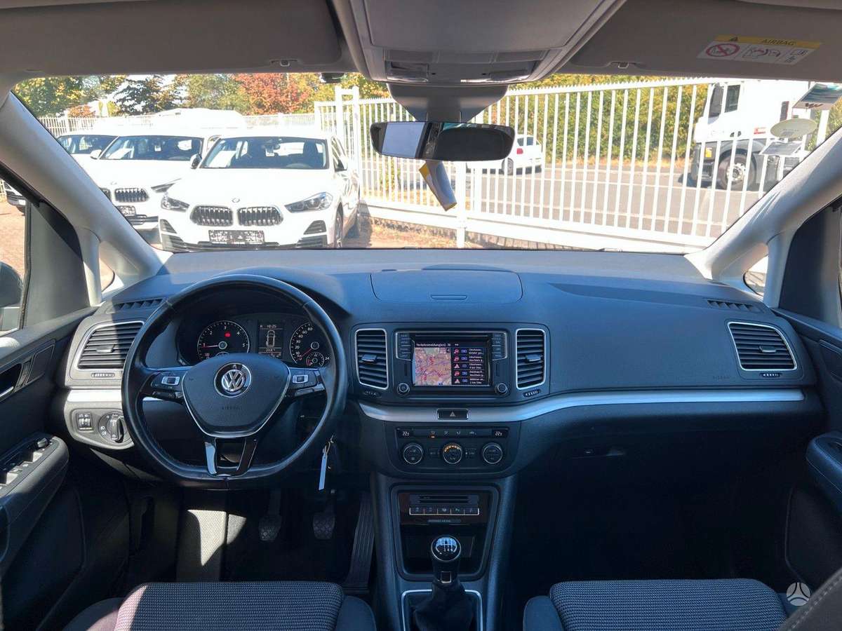 Volkswagen Sharan - 11