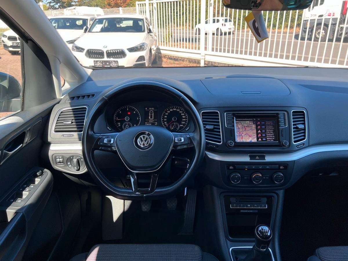 Volkswagen Sharan - 12