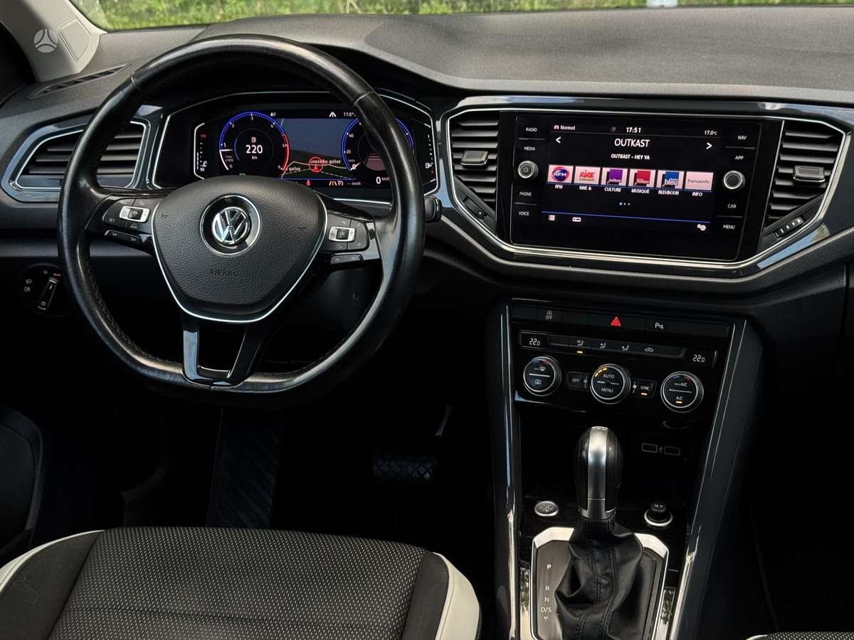 Volkswagen T-Roc - 3