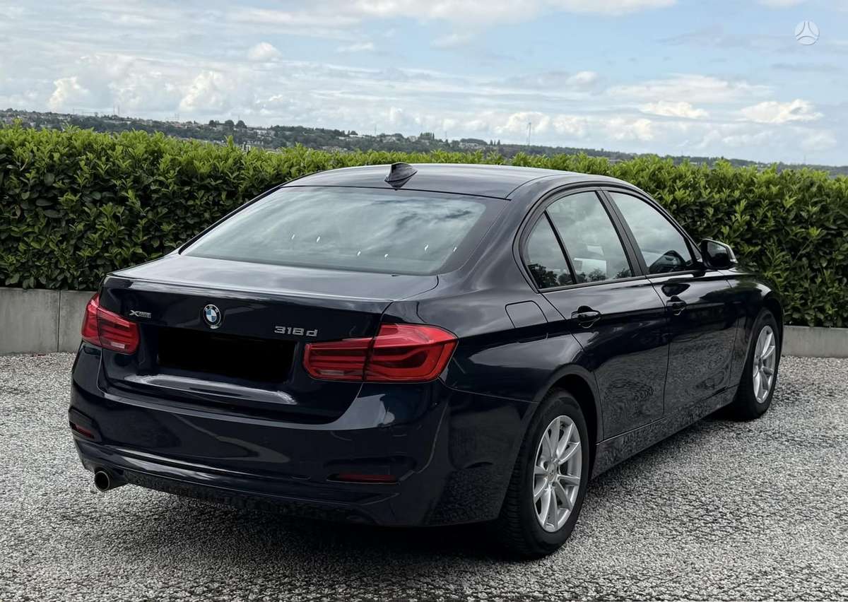 BMW 318, 2.0 l., Седан