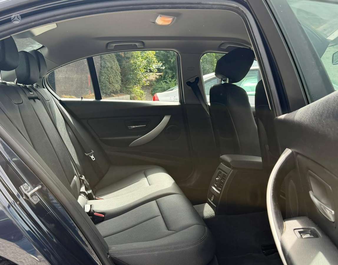 BMW 318, 2.0 l., Седан