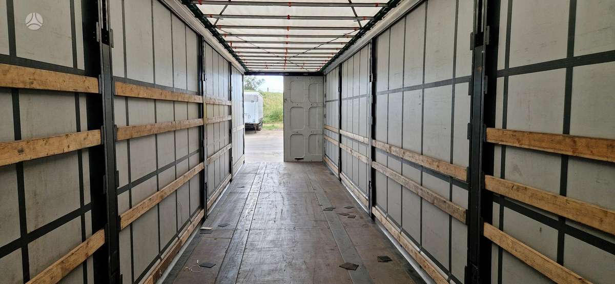 Krone, curtain / tarpaulin