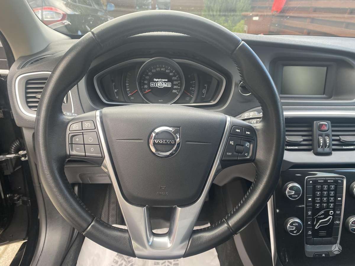 Volvo V40, 2.0 l., hatchback