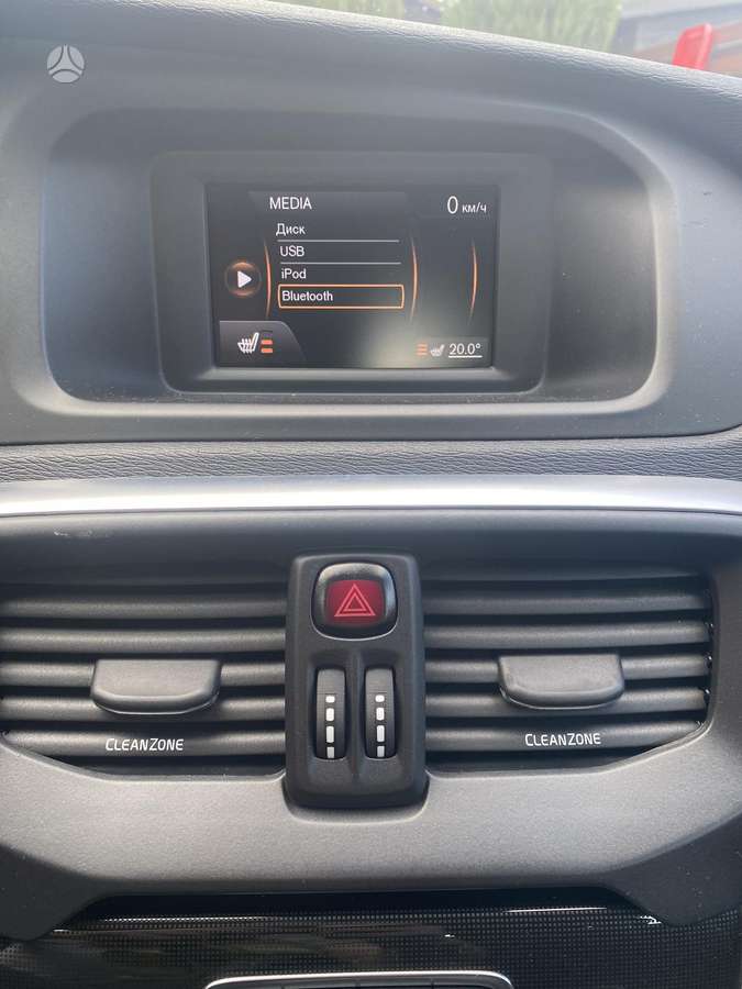 Volvo V40, 2.0 l., hatchback