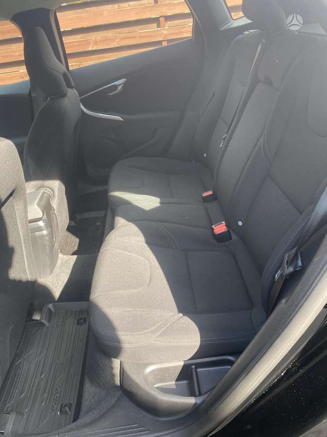 Volvo V40, 2.0 l., hatchback