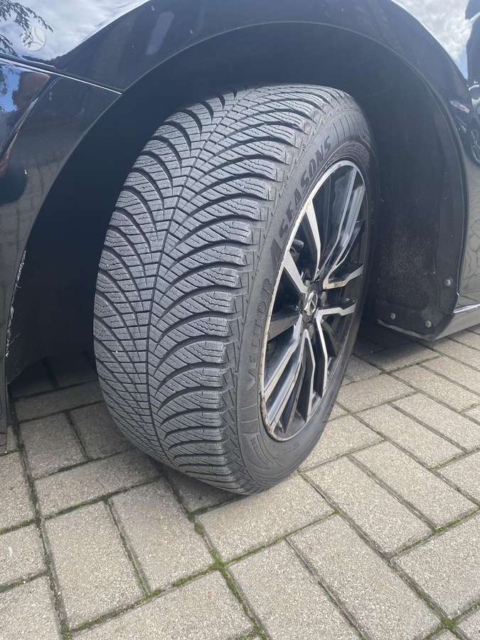 Volvo V40, 2.0 l., hatchback