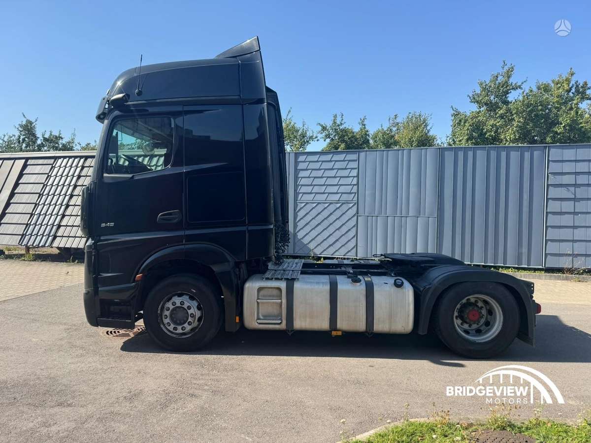 Mercedes-Benz Actros 1845, double sleeper