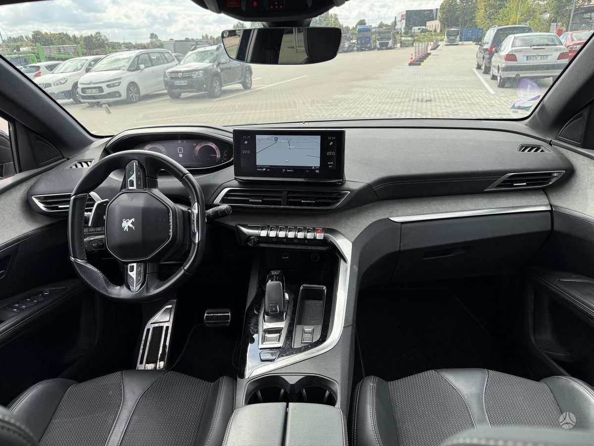 Peugeot 5008 - 8