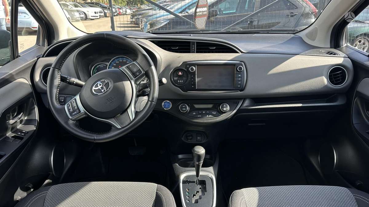 Toyota Yaris - 9