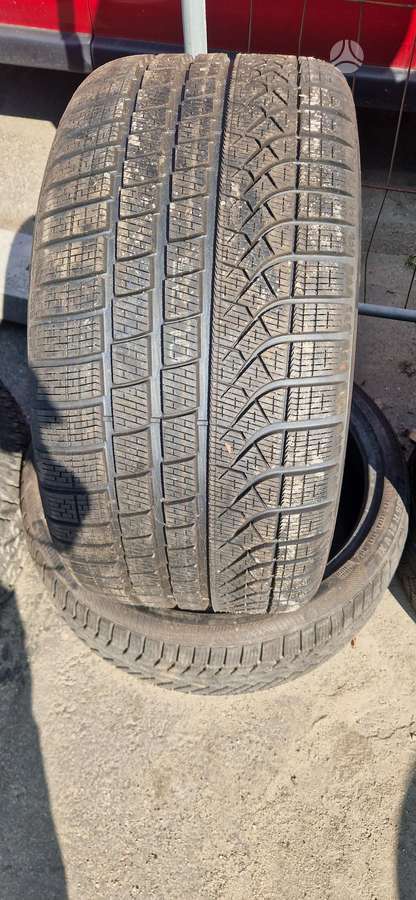 Pirelli Pzero Winter, žieminės 295/30 R21