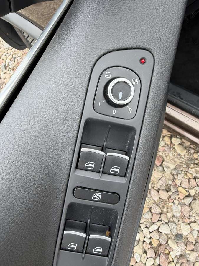 Volkswagen Tiguan - 12