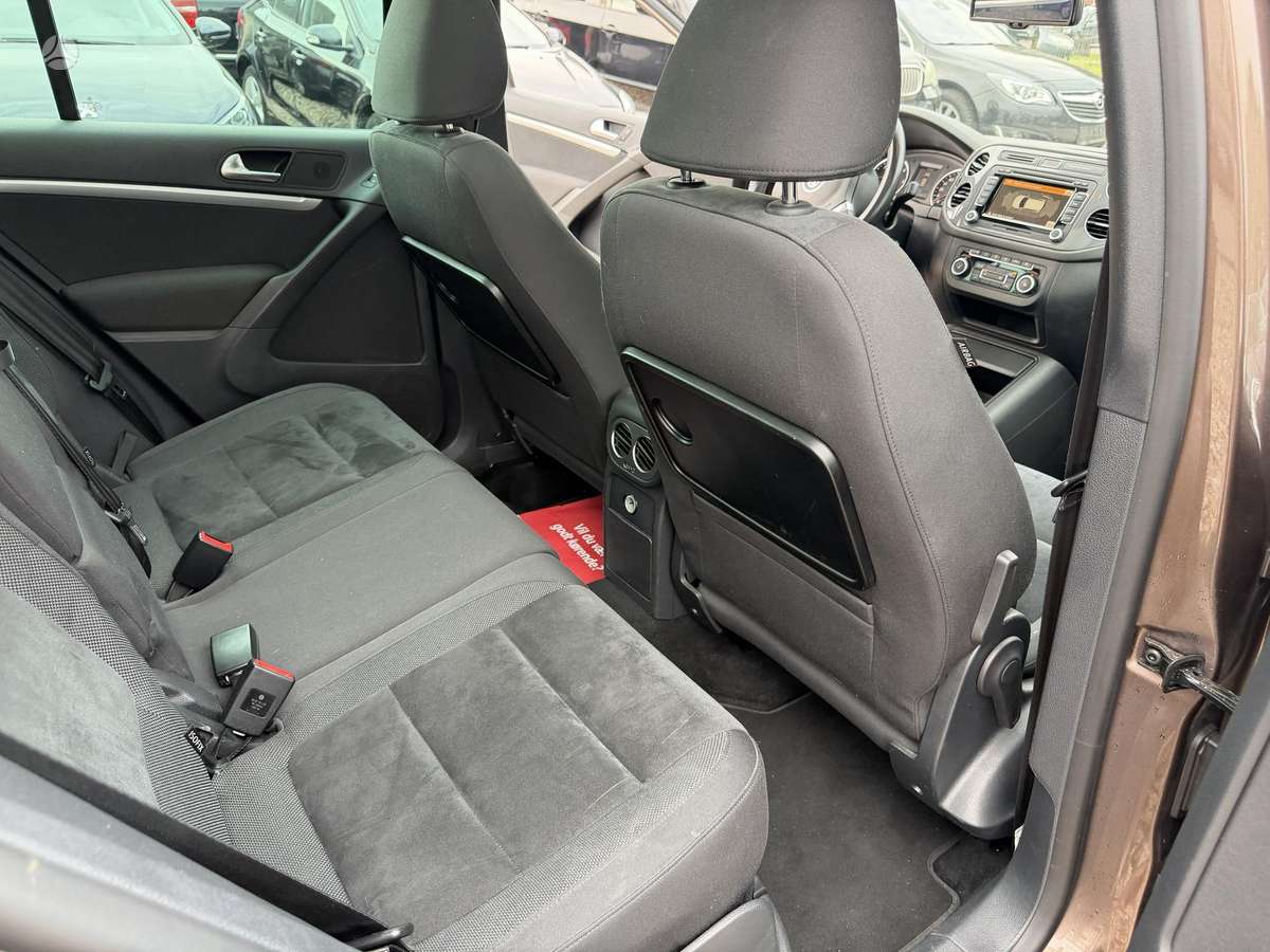 Volkswagen Tiguan - 9