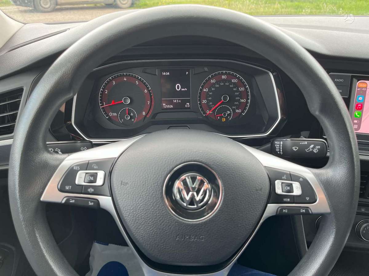 Volkswagen Jetta - 7
