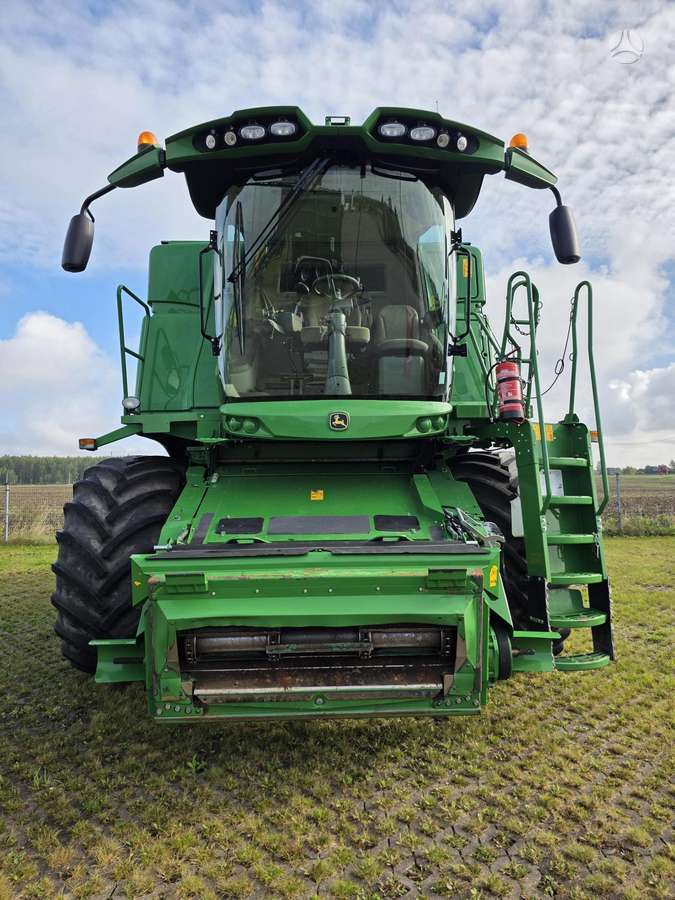 John Deere T660, combine harvesters