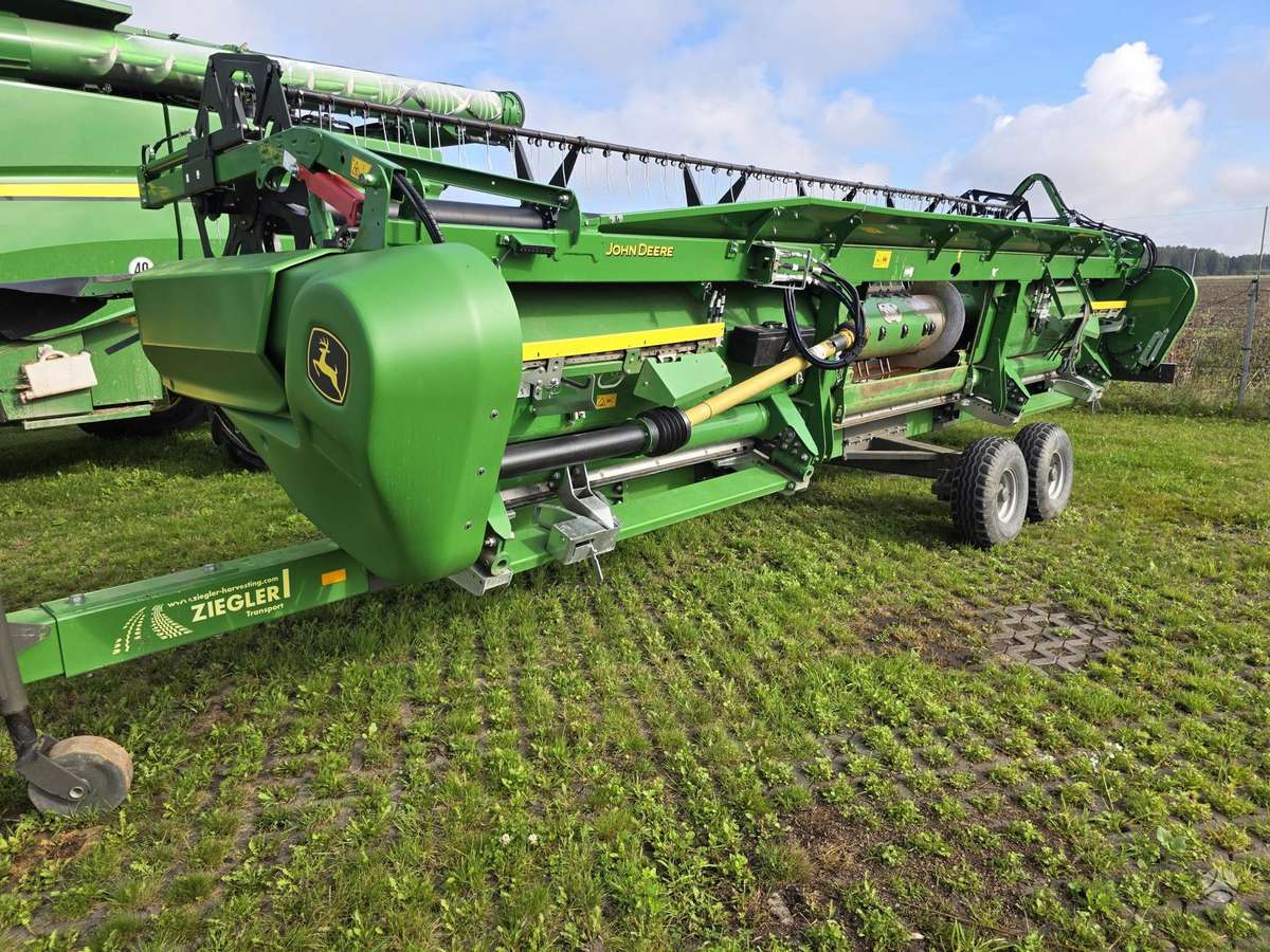 John Deere T660, combine harvesters