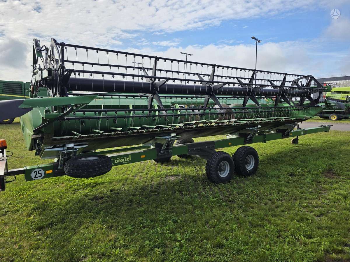 John Deere T660, combine harvesters