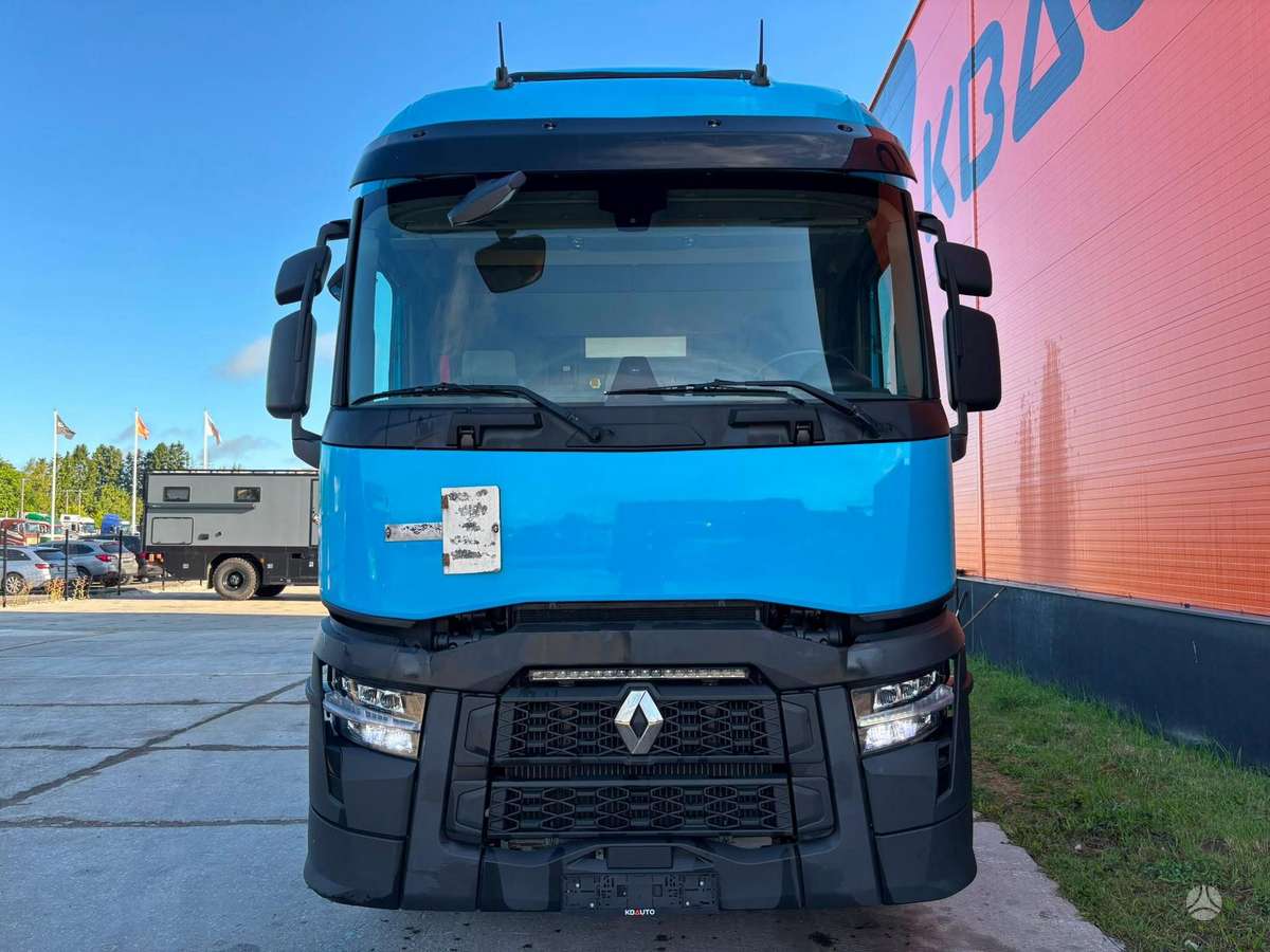 Renault T 520 6x2, cab-chassis trucks