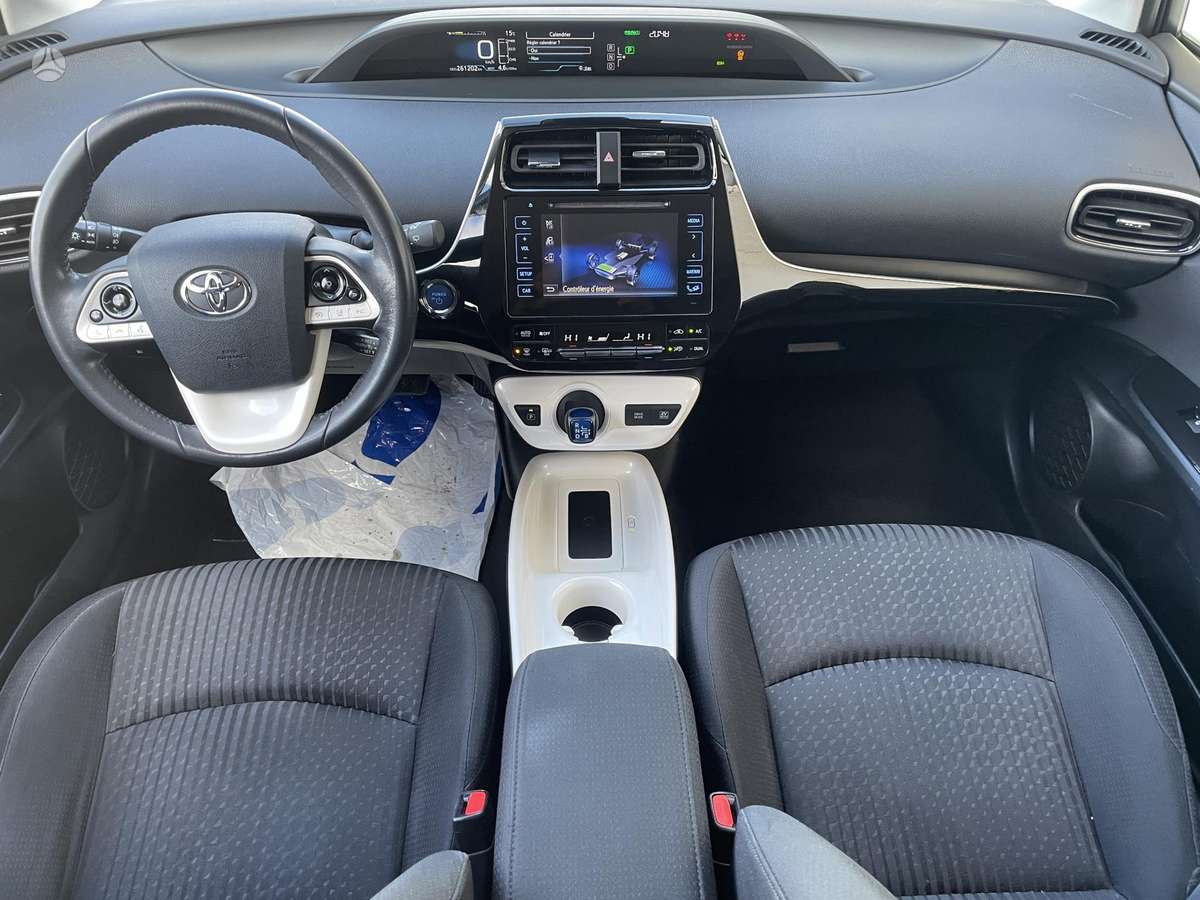 Toyota Prius - 5