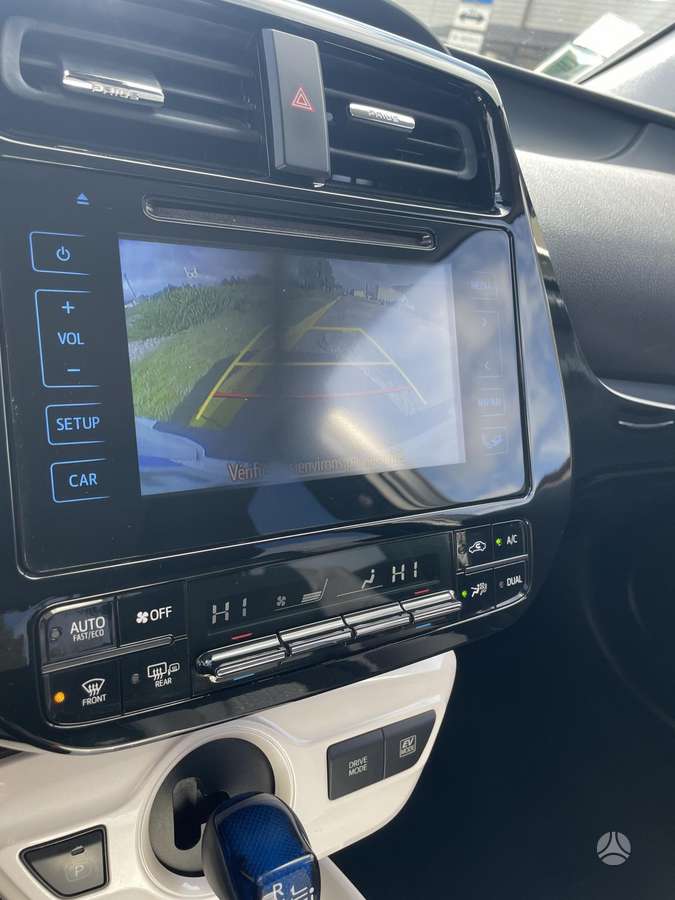 Toyota Prius - 8