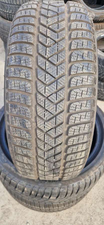 Pirelli Sotto?wro, universalios 225/40 R19