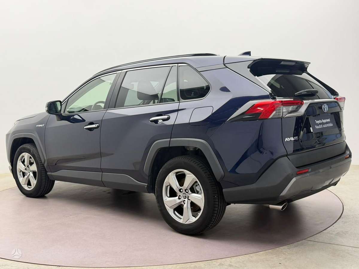 Toyota RAV4 - 6