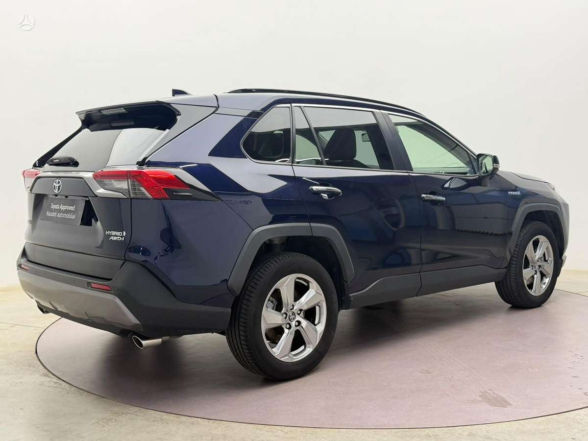 Toyota RAV4 - 8