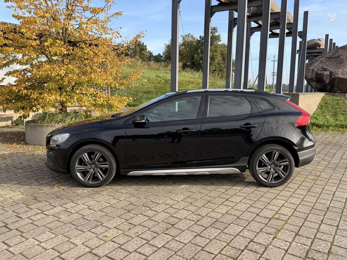 Volvo V40 Cross Country - 3