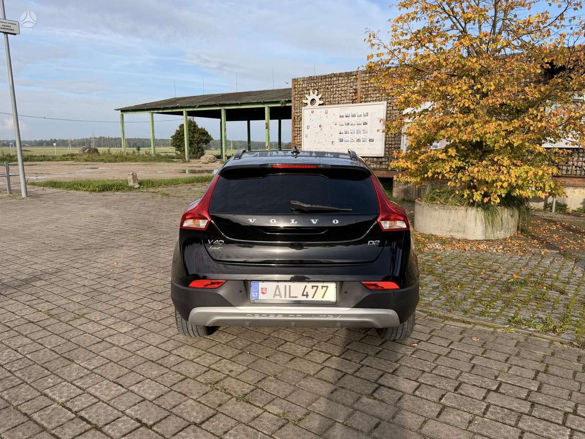 Volvo V40 Cross Country - 5