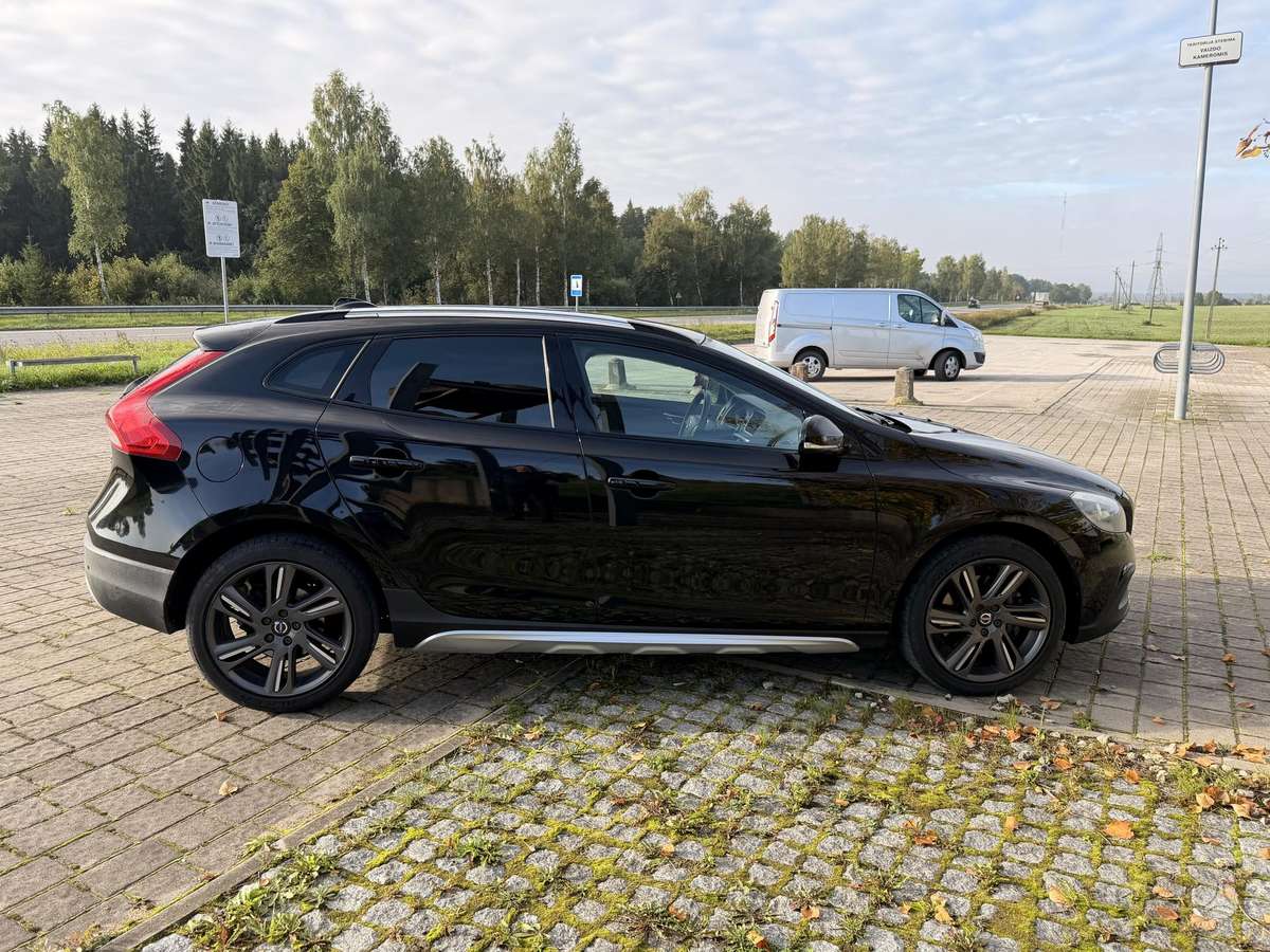 Volvo V40 Cross Country - 7