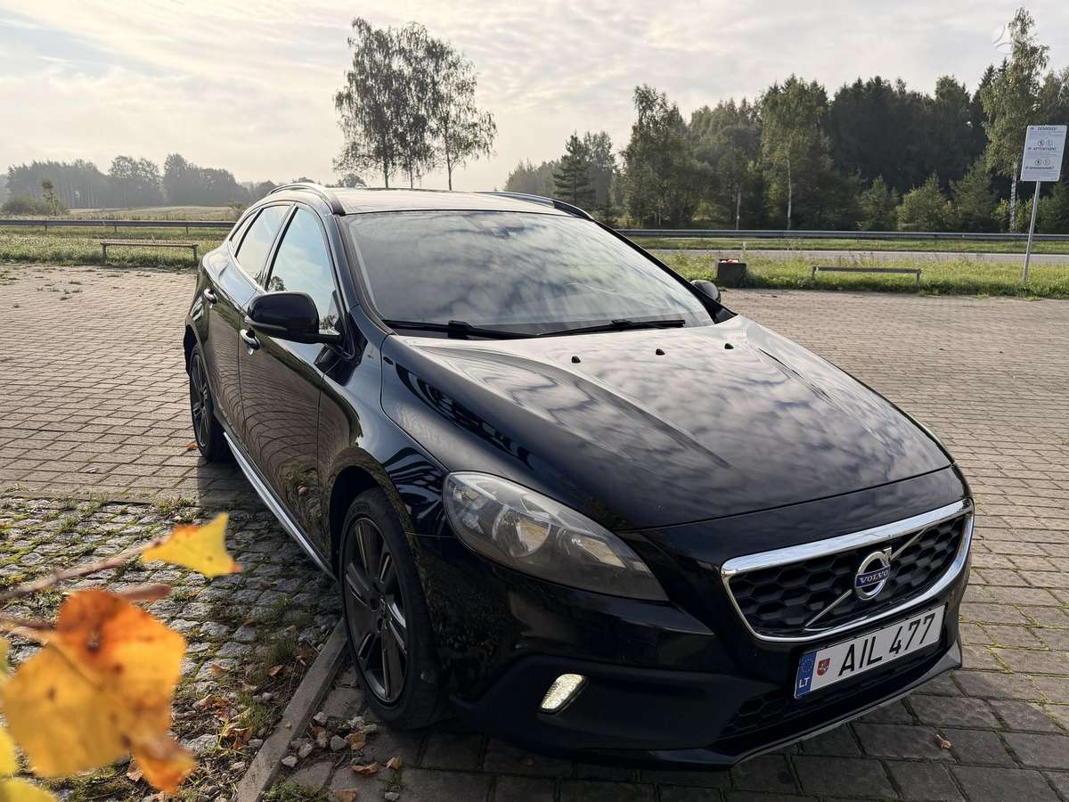 Volvo V40 Cross Country - 8