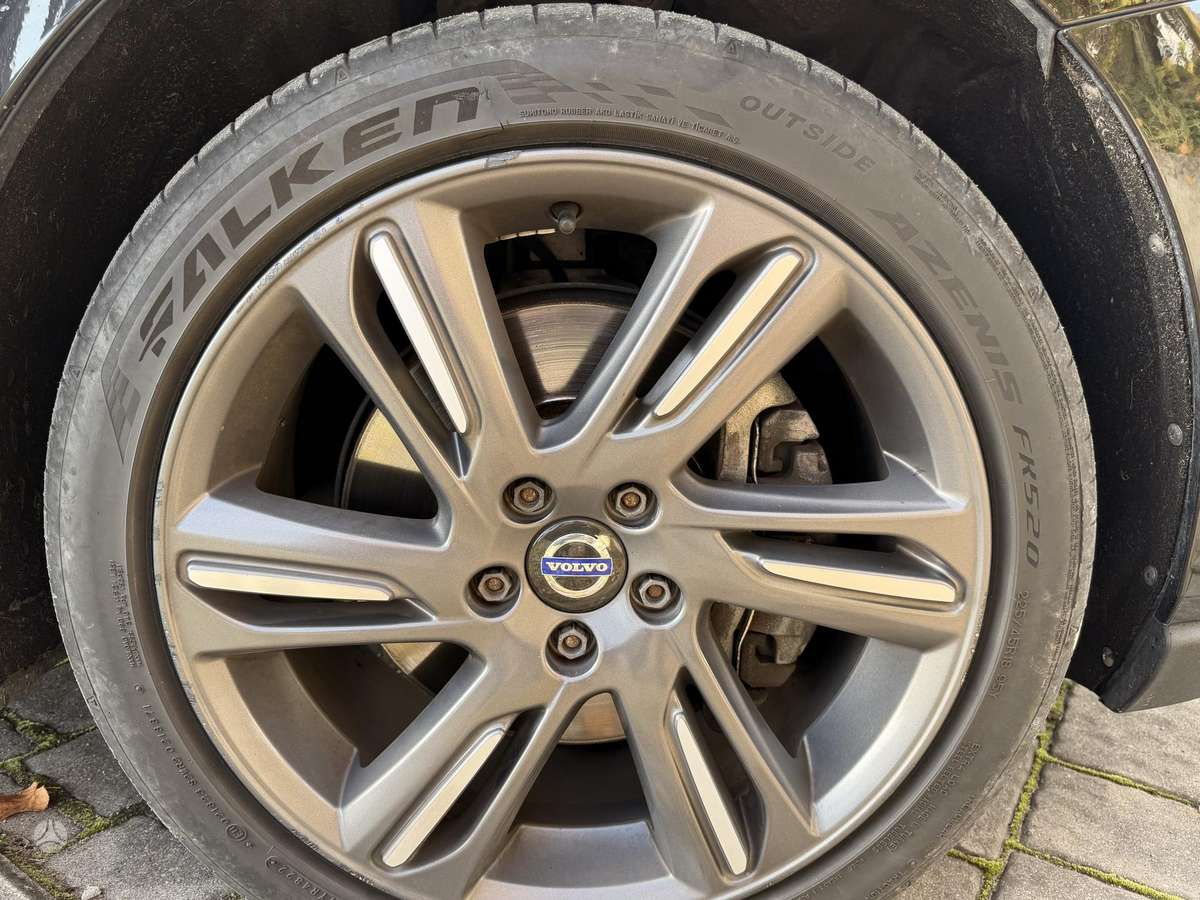 Volvo V40 Cross Country - 10