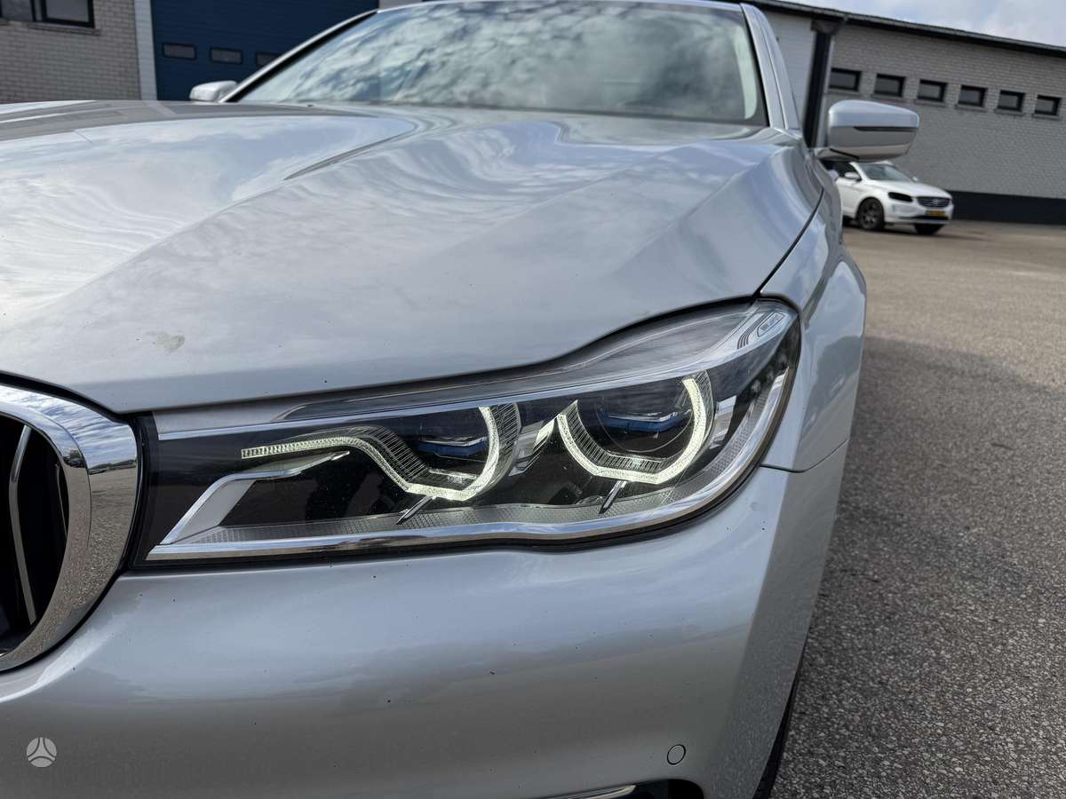 BMW 740, 3.0 l., Седан