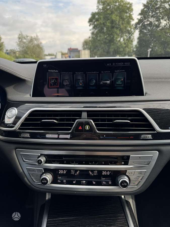 BMW 740, 3.0 l., Седан